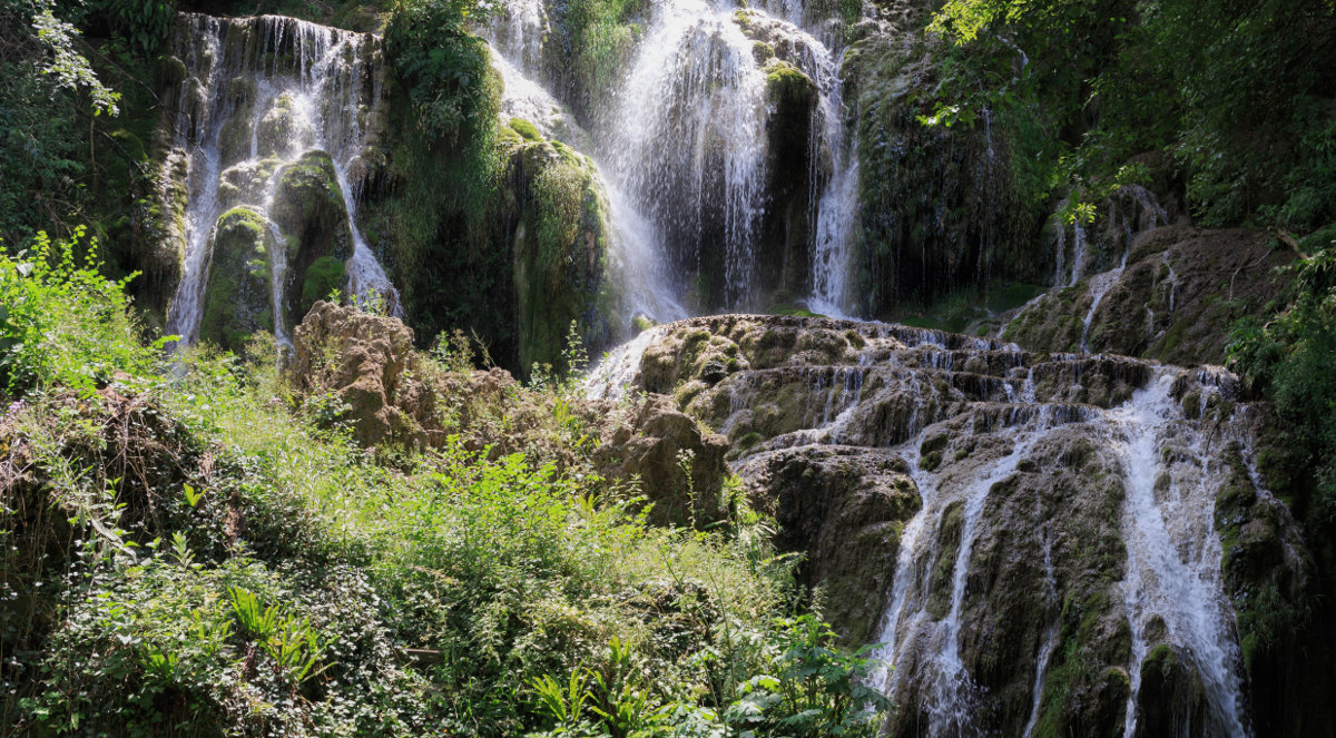 cascadele krushuna bulgaria excursie de o zi