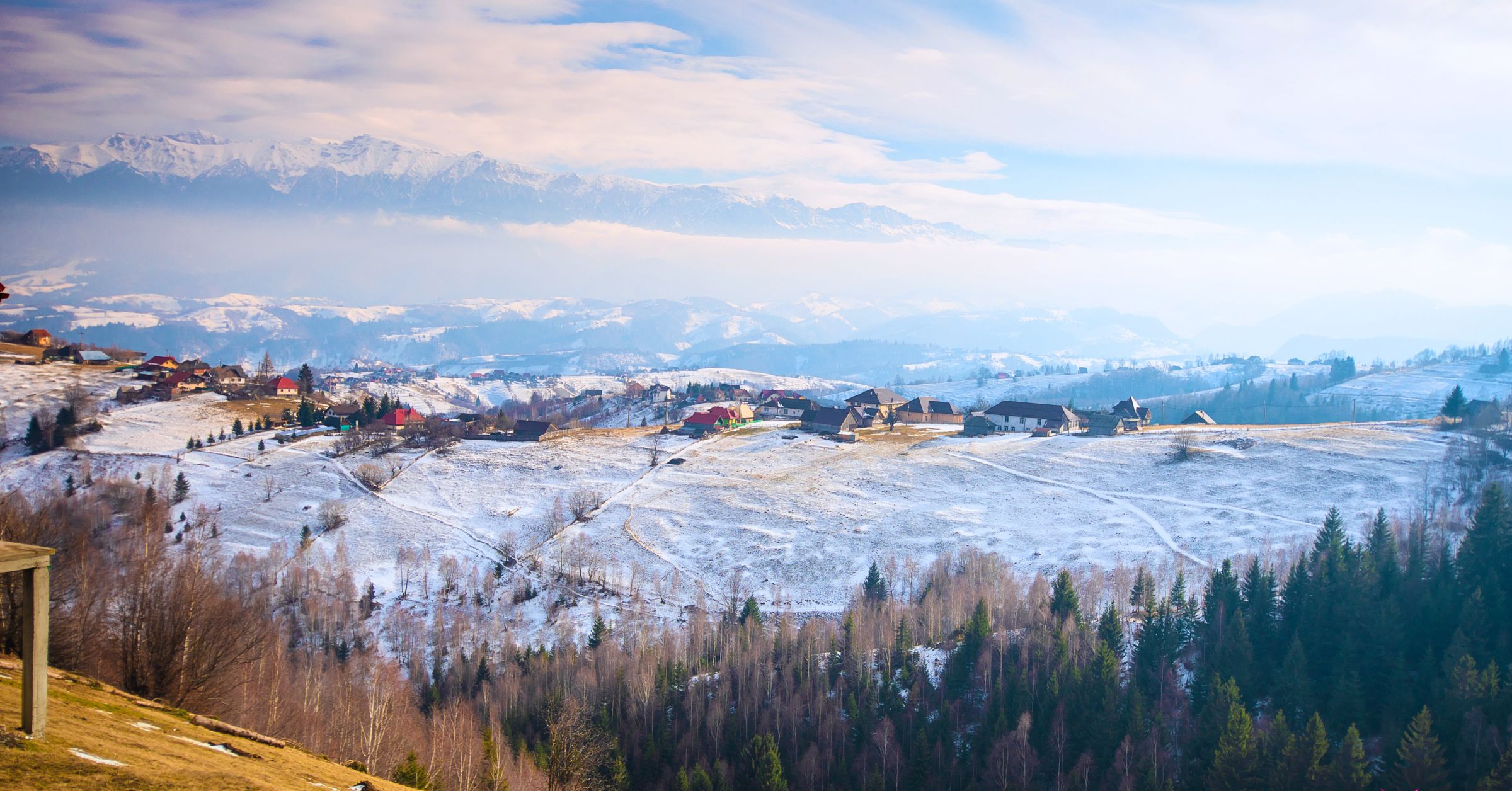 Peisaj montan din satele Piatra Craiului