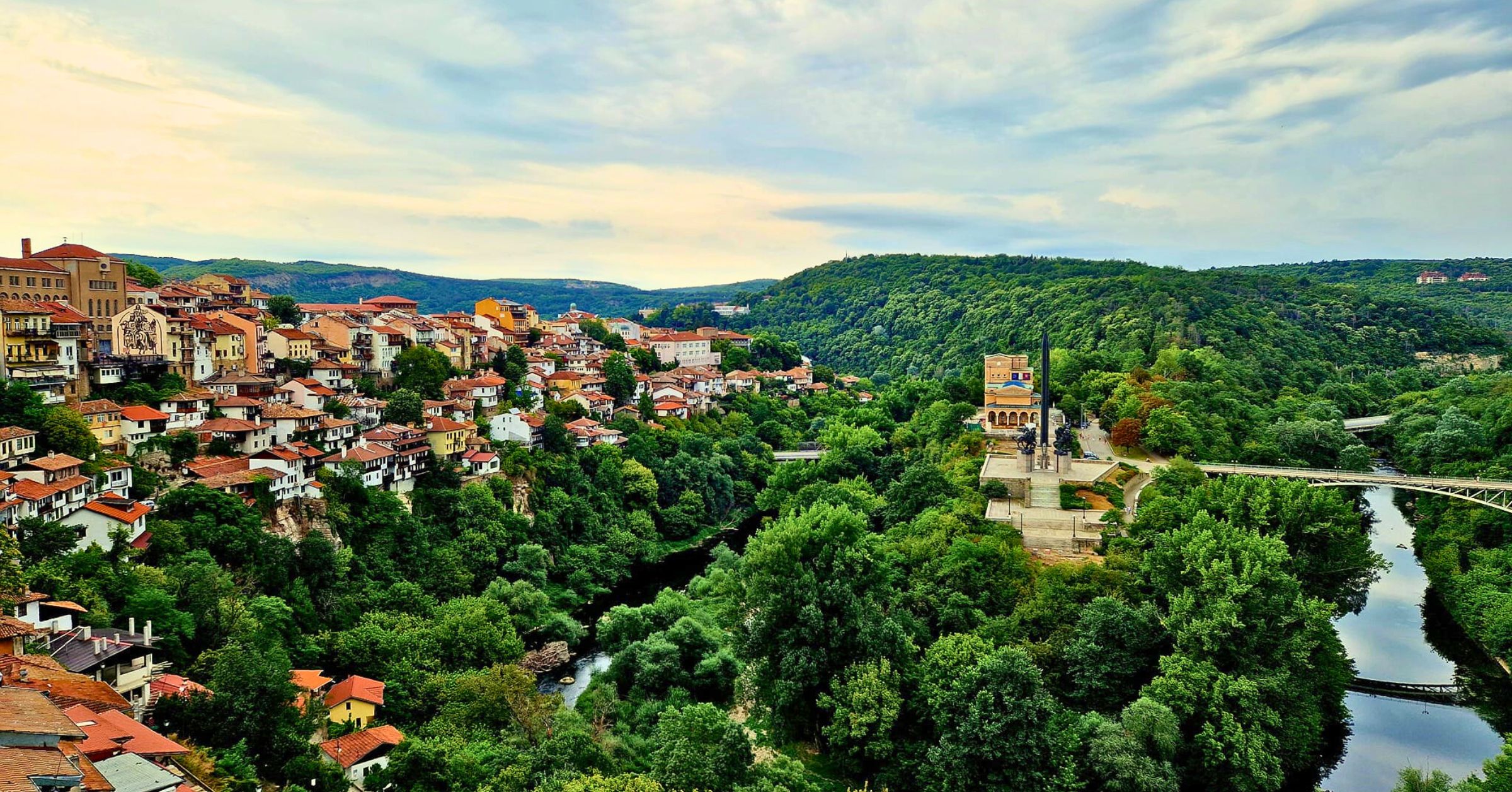 Petrecere de 1 Martie la Veliko Tarnovo, Bulgaria - Martisor, primăvară, tradiții bulgărești și atmosferă de sărbătoare